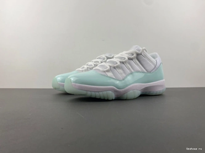 Low Air 11 Jordan  “Igloo”  AH7860-103 0905